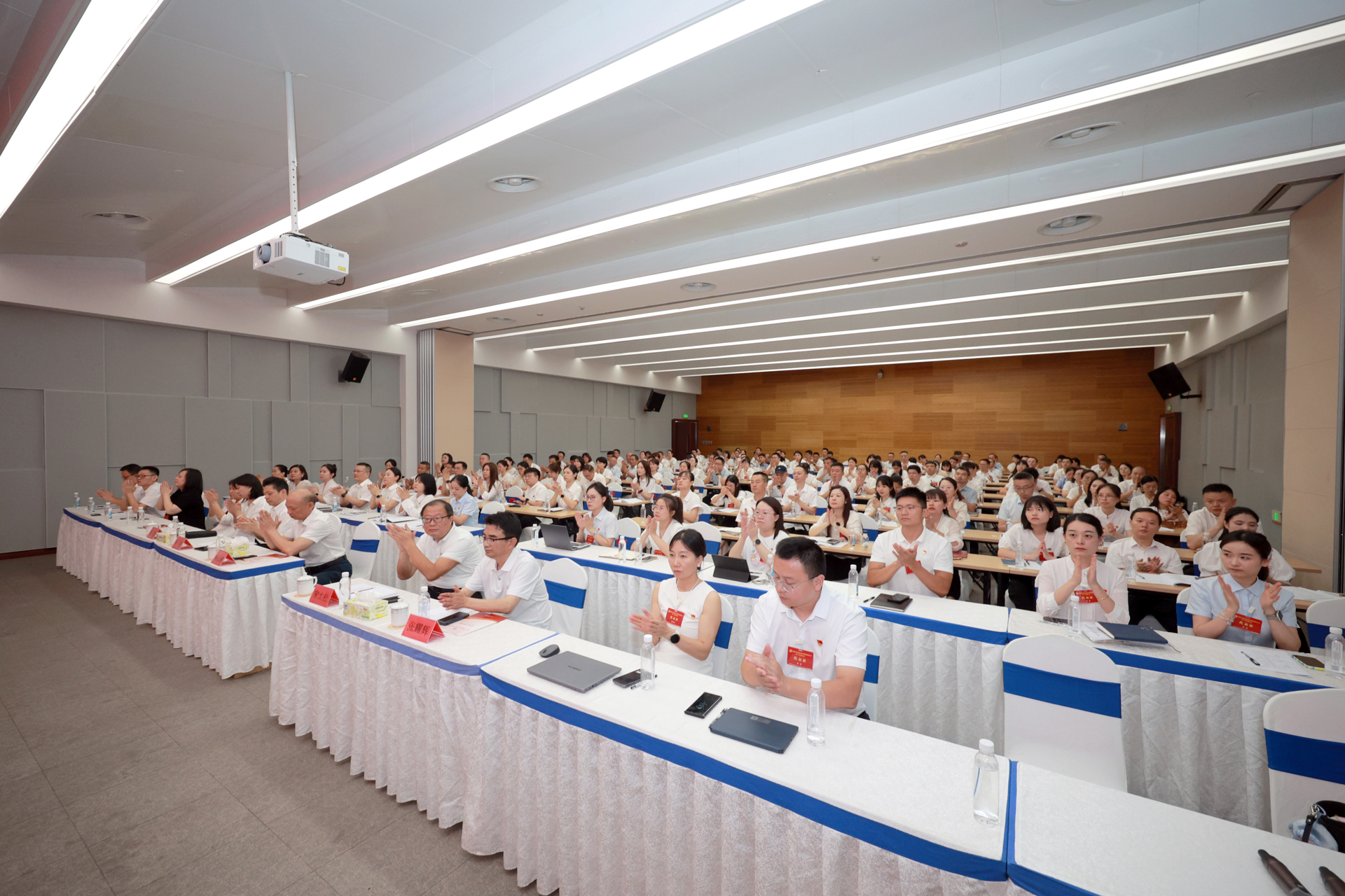 604A1171.jpg 604A1171.jpg